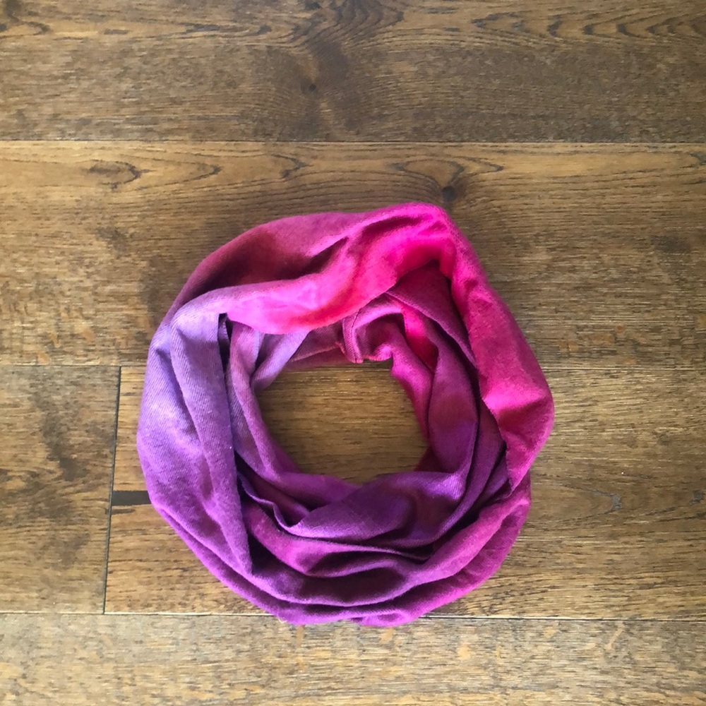 V Fraas Infinity scarf, pink purple subtle stripe